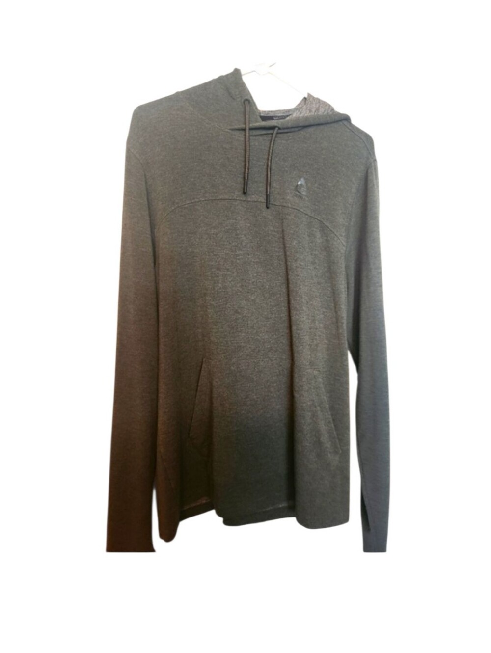 Casual Gray Pullover Hoodie with Long Sleeves and Soft Material